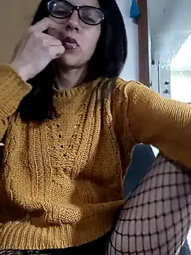 Snapshot of Camilitah chatting on 11-04-25, 02:49 Camilitah online show from 11-04-25, 02:49