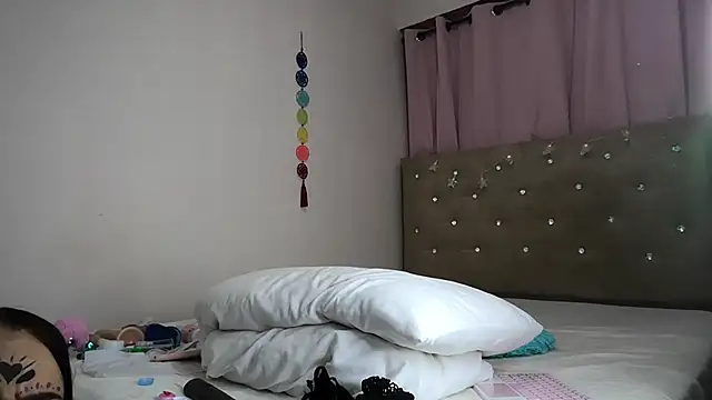 Snapshot of sofia8428 chatting on 11-03-25, 01:51 sofia8428 online show from 11-03-25, 01:51