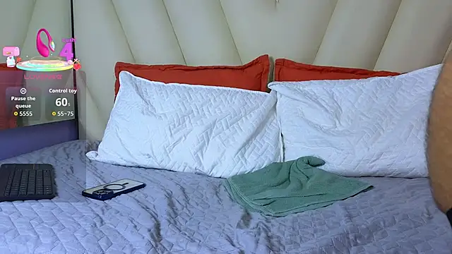 Hotboy21  online show from 10-31-25, 03:46