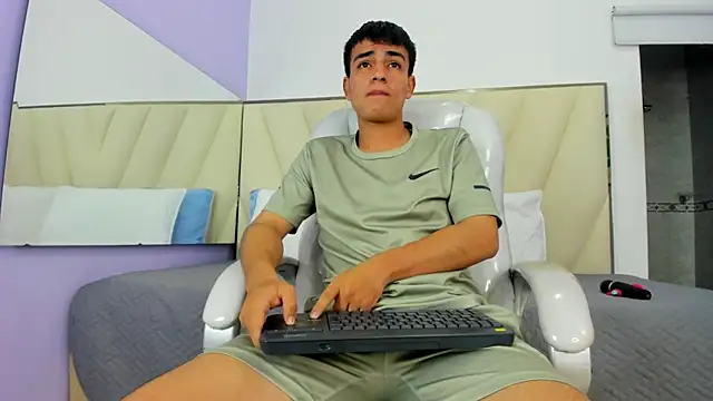 Hotboy21  online show from 12-03-25, 03:47