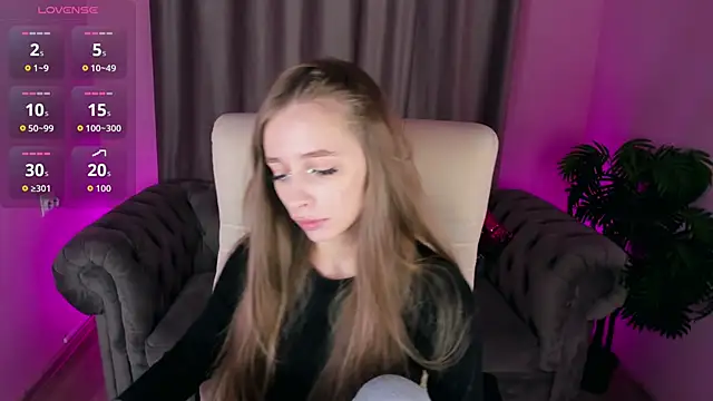 Amy Waynee online show from 10-01-25, 06:03