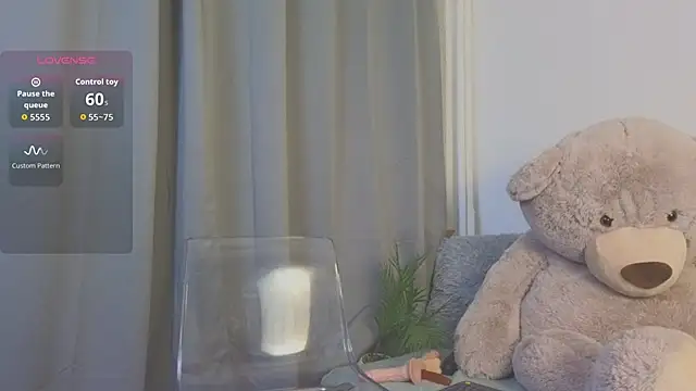 MellisaKim online show from 10-27-25, 07:40