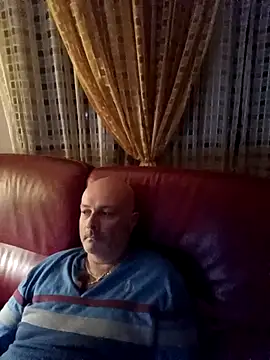 Alexis Bull online show from 10-09-25, 09:35