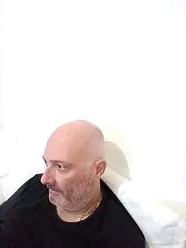 Alexis Bull online show from 10-12-25, 12:37