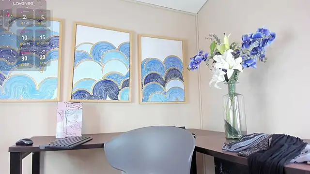 andrea xoe  online show from 11-18-25, 05:06