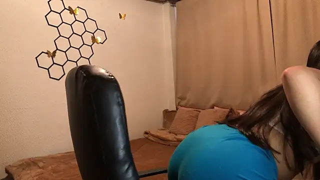 amelia hall online show from 11-11-25, 12:05