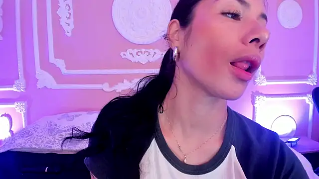 ArianaReynoldss online show from 09-12-25, 07:25