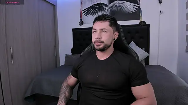 santi aesthetic online show from 11-20-25, 03:45