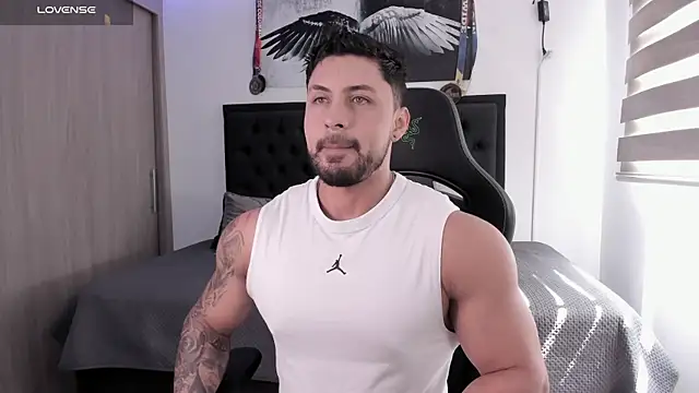 santi aesthetic online show from 01-09-26, 04:32