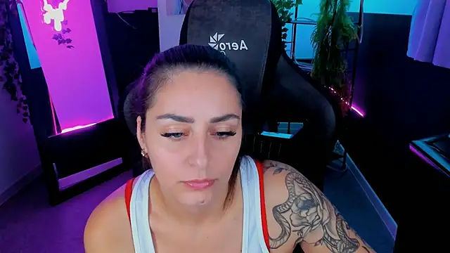 ValeriiMills online show from 09-25-25, 02:54