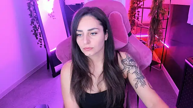 ValeriiMills online show from 10-03-25, 04:15