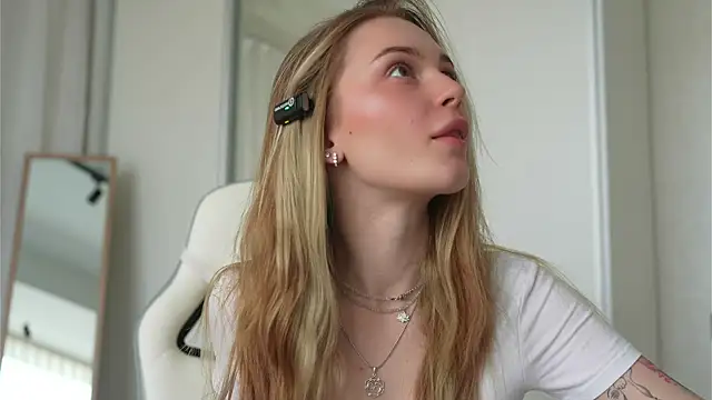 Cyberheart  online show from 03-20-25, 09:04