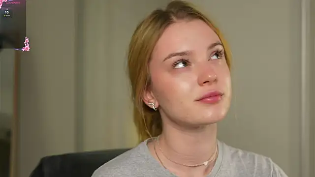 Cyberheart  online show from 11-22-25, 04:39