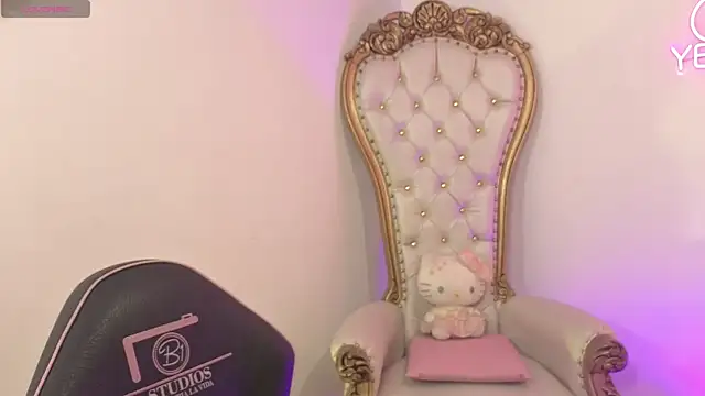 Snapshot of saaya_tay chatting on 11-15-25, 03:15 saaya tay online show from 11-15-25, 03:15