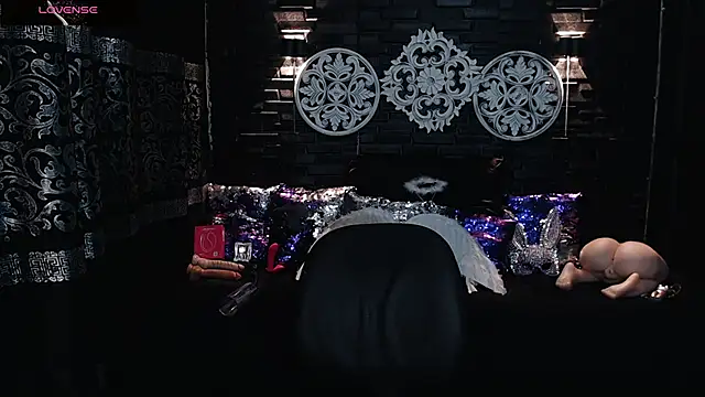 Snapshot of andrewxbi chatting on 10-10-25, 11:26 andrewxbi online show from 10-10-25, 11:26