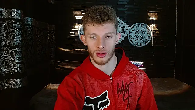 Snapshot of andrewxbi chatting on 10-18-25, 11:33 andrewxbi online show from 10-18-25, 11:33