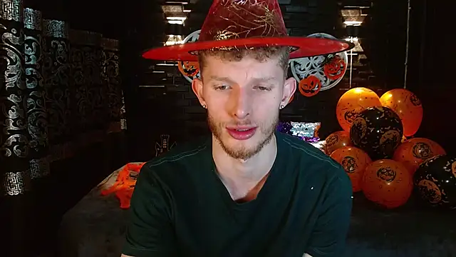 Snapshot of andrewxbi chatting on 10-19-25, 08:42 andrewxbi online show from 10-19-25, 08:42