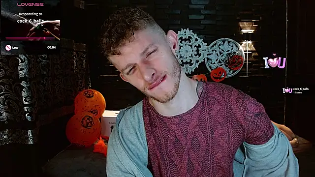 Snapshot of andrewxbi chatting on 10-25-25, 11:29 andrewxbi online show from 10-25-25, 11:29