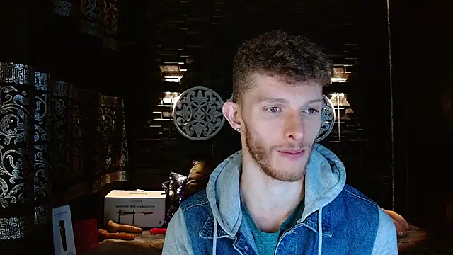 Snapshot of andrewxbi chatting on 11-04-25, 11:31 andrewxbi online show from 11-04-25, 11:31