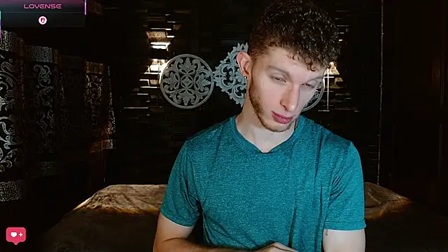 Snapshot of andrewxbi chatting on 11-21-25, 11:20 andrewxbi online show from 11-21-25, 11:20