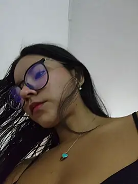 Pretty roxxyy online show from 11-11-25, 12:16