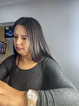 Snapshot of KimberlyBrown25 chatting on 04-16-26, 04:30 KimberlyBrown25 online show from 04-16-26, 04:30