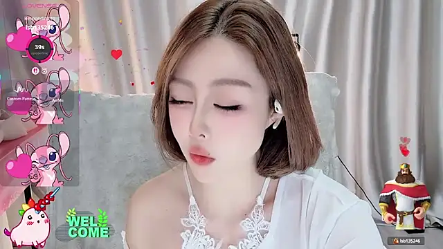 Snapshot of Meng-MM chatting on 10-19-25, 03:45 Meng-MM online show from 10-19-25, 03:45