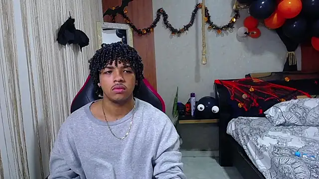 black king 241 online show from 10-27-25, 02:37