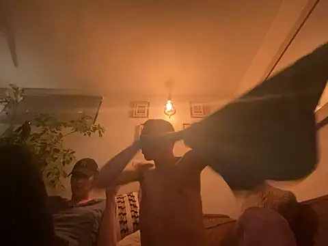 Chaud06 french online show from 04-13-26, 03:12