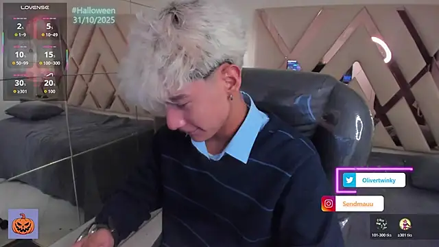 OliverTwinky online show from 10-22-25, 01:22