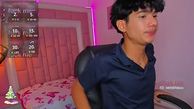 OliverTwinky online show from 11-24-25, 07:08