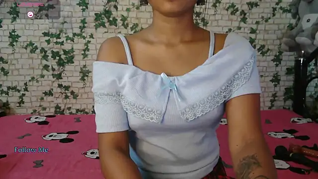 Trishna love online show from 10-17-25, 01:09