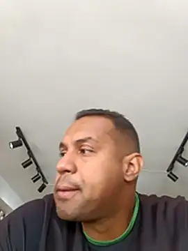 elnegro707070 online show from 11-09-25, 03:21