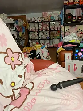 w3tkittty online show from 11-07-25, 05:40