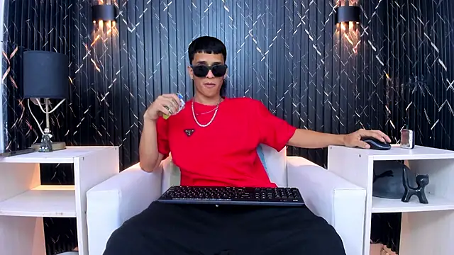 Matt Ruso online show from 11-04-25, 03:38