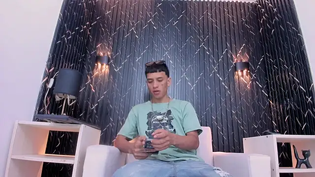 Matt Ruso online show from 11-05-25, 03:39