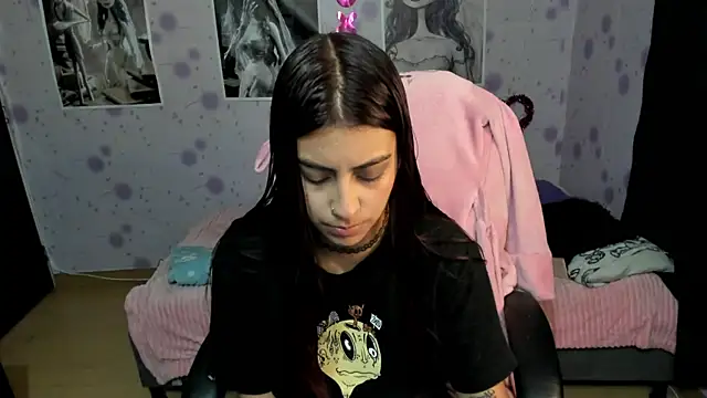 Medussa katt online show from 11-26-25, 10:22