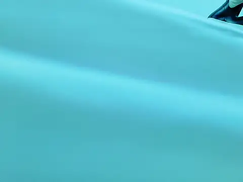 Raven goth online show from 12-19-25, 08:27