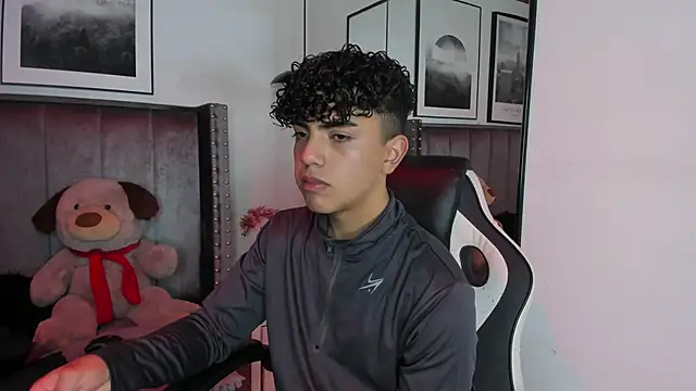Niick Twink online show from 09-11-25, 07:03