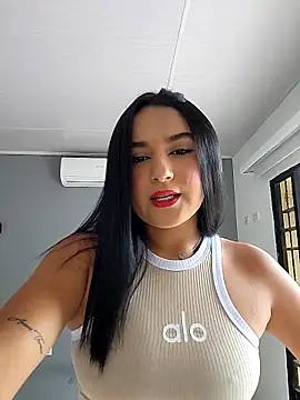 Rosa Warreen  online show from 09-18-25, 12:51