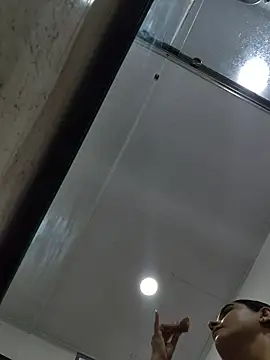 Rosa Warreen  online show from 10-25-25, 12:23