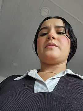 Rosa Warreen  online show from 10-26-25, 04:35