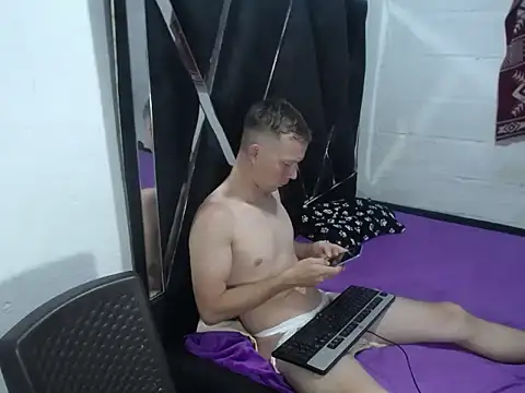 hot mann11 online show from 10-05-25, 09:56