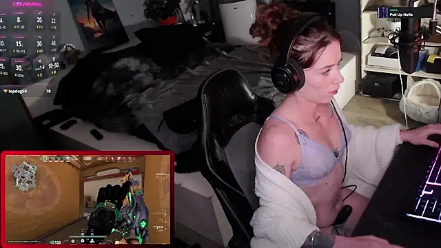 Horny Makima online show from 10-19-25, 11:22