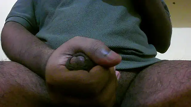 Snapshot of theChillGuy691 chatting on 10-21-25, 04:02 theChillGuy691 online show from 10-21-25, 04:02