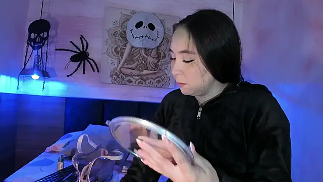 Snapshot of AlissaJoness chatting on 10-18-25, 11:33 AlissaJoness online show from 10-18-25, 11:33