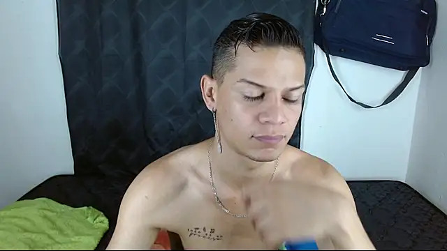 axce1 boy24 online show from 11-20-25, 03:34