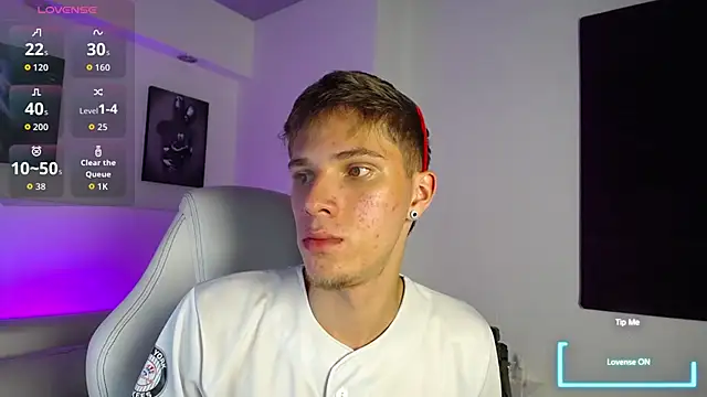 Snapshot of Robbin_Blaze chatting on 02-11-26, 05:01 Robbin Blaze online show from 02-11-26, 05:01