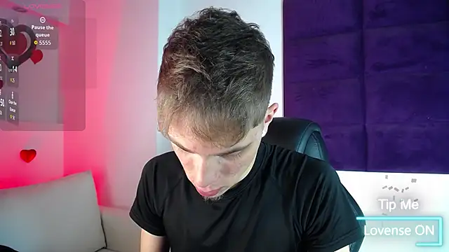 Snapshot of Robbin_Blaze chatting on 02-25-26, 12:20 Robbin Blaze online show from 02-25-26, 12:20