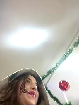 Snapshot of Baby__Otaku chatting on 11-21-25, 12:43 Baby Otaku online show from 11-21-25, 12:43